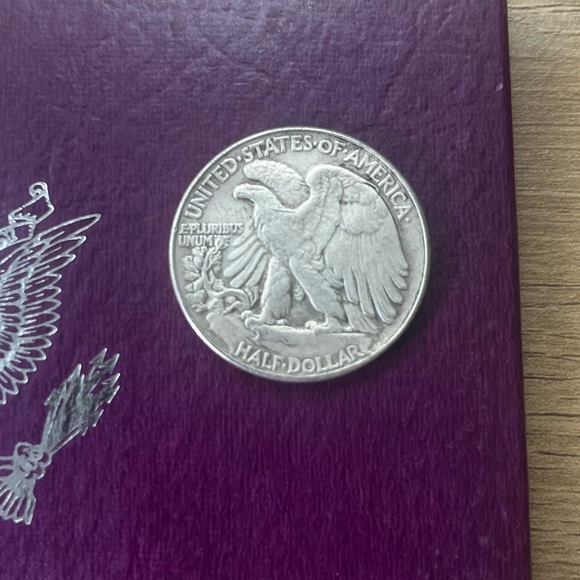 1943 50c Walking Liberty Half Dollar Uncirculated Silver US Coin - Picture 5 of 5